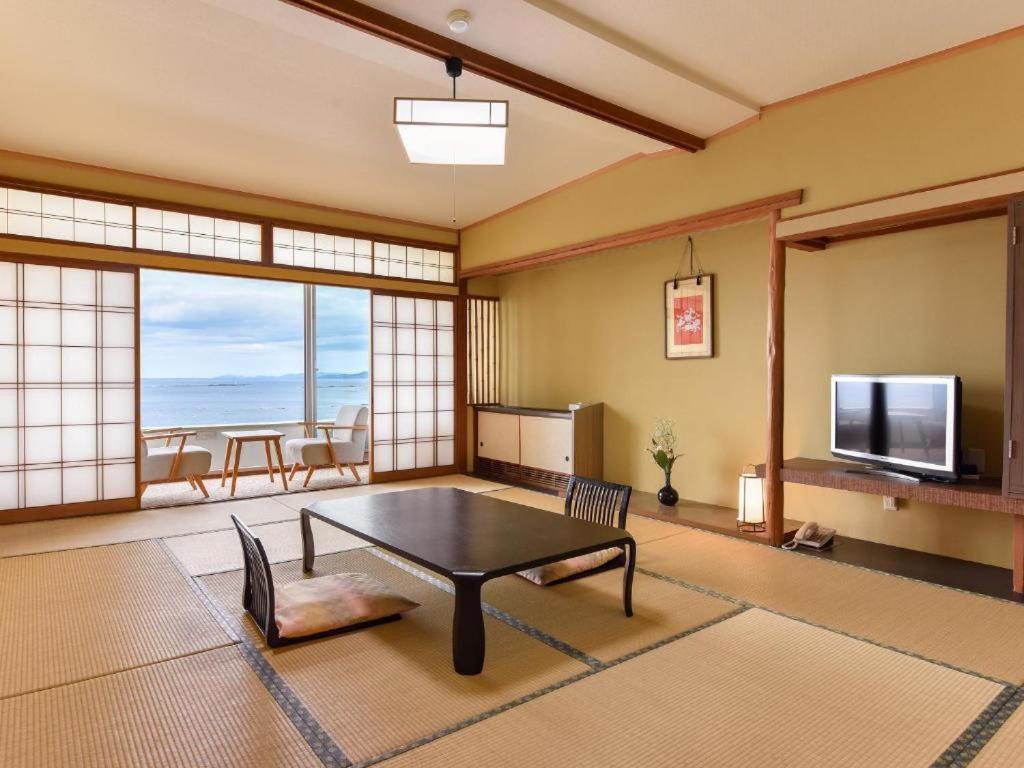 Hotel Sanrakuso Сирахама Экстерьер фото